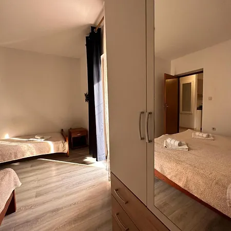 Apartman Toni Privlacka 32 Zára