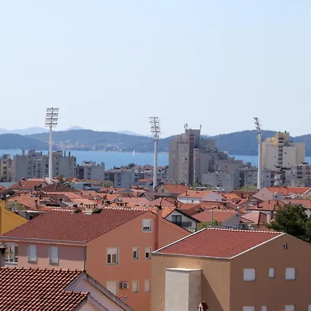 Toni Privlacka 32 * Zára