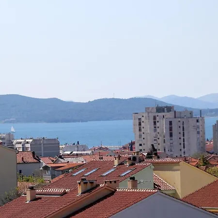 Toni Privlacka 32 * Zára