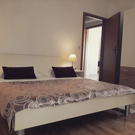 Toni Privlacka 32 Zára