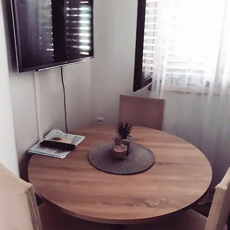 Toni Privlacka 32 Zára