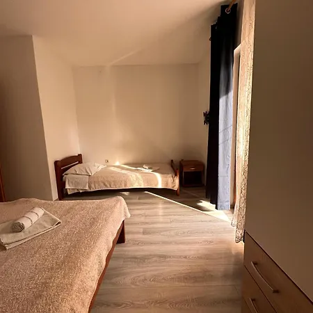 Toni Privlacka 32 * Zadar