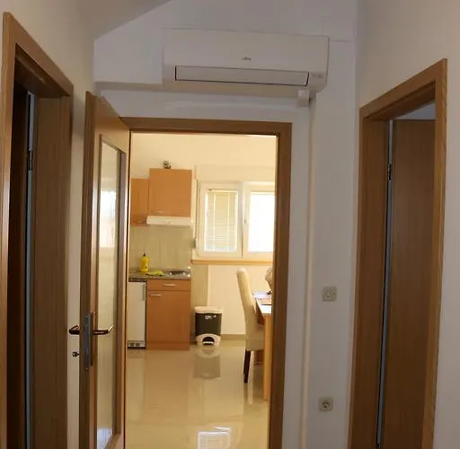 Toni Privlacka 32 * زادار