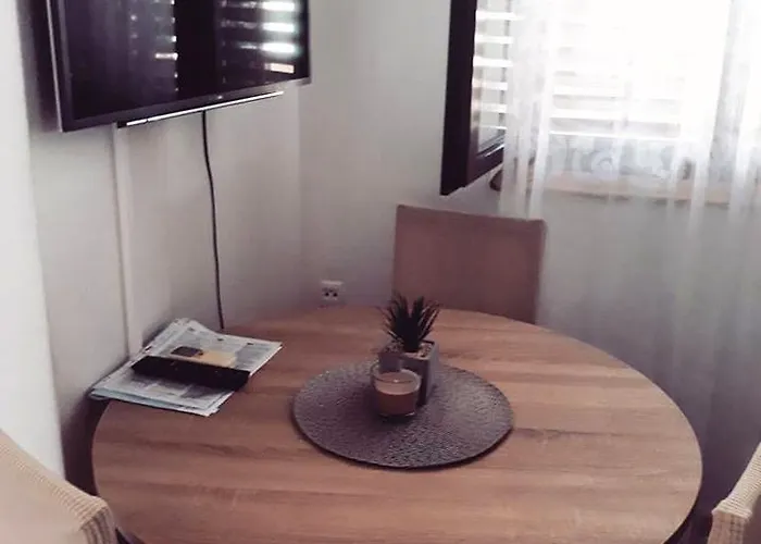 Toni Privlacka 32 זאדאר